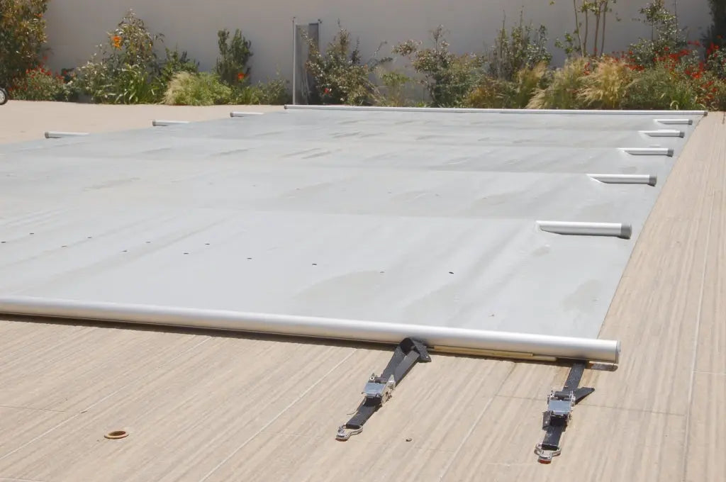 Baâche à barres piscine