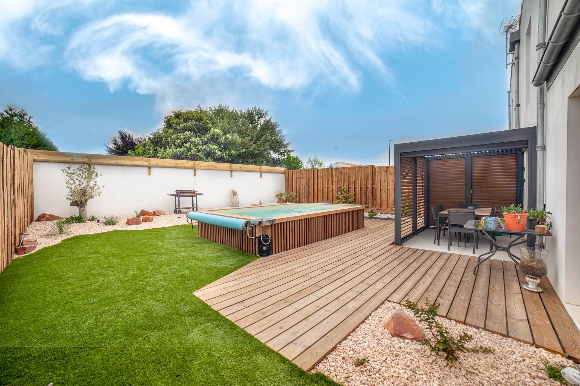 WATBOX by AGX Concept - Piscine semi-enterrée personnalisable, 4m x 4m