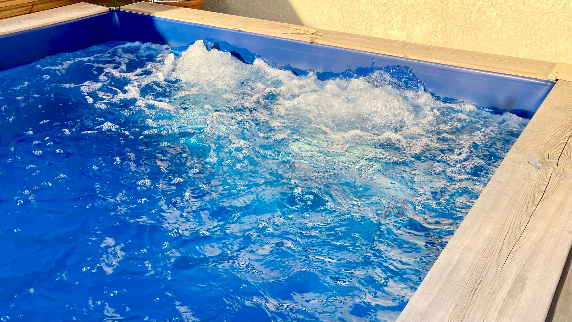 WATBOX by AGX Concept - Piscine semi-enterrée personnalisable, 4m x 4m